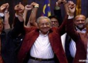 PM Mahathir Tiba-tiba Mundur di Tengah Pergolakan Politik