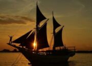 Phinisi, Kapal Layar Tradisional Yang Berasal Dari Suku Bugis dan Suku Makassar