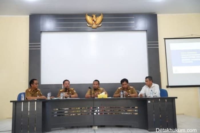 rapat anggaran 1 1 Pemkot Makassar Siapkan Tambahan Anggaran Pembangunan RPH Modern di Manggala