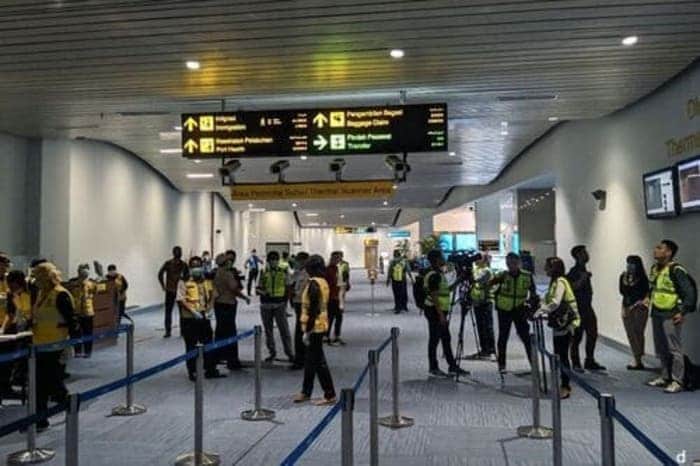 Area kedatangan internasional Bandara Soekarno Hatta 1 Jokowi Tinjau Langsung Kesiapan Pencegahan Virus Corona di Bandara Soekarno Hatta