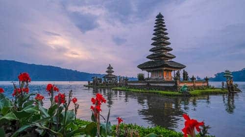 Pura Danu Bratan Bali 8 Destinasi Wisata Indonesia Terbaik Beserta Ulasannya