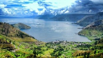 danau toba 1 5 Destinasi Wisata Unggulan Di Pulau Sumatera