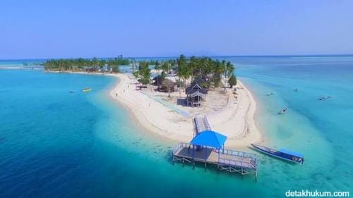 pantai bokori 1 10 Destinasi Wisata Pantai TerHits di Pulau Sulawesi