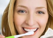5 Cara Memutihkan Gigi Secara Alami