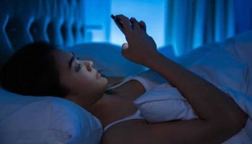 insomia 1 10 Cara Mengatasi Insomnia (Susah Tidur)