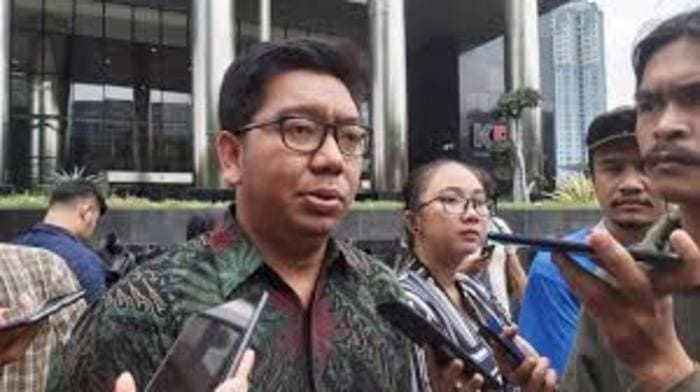 images 2 ICW Ragukan Lima Buronan Korupsi Dapat Ditemukan Oleh KPK