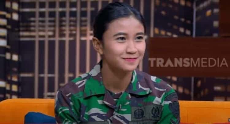 Emma Anita 1 Emma Anita, Atlet Lari Berparas Cantik Yang Tak Sengaja Jadi Anggota TNI AD
