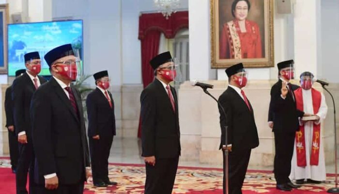Presiden Jokowi Lantik 20 Duta Besar RI, Berikut Daftarnya