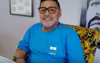 @maradona Diego Maradona "Si Tangan Tuhan" Meninggal Dunia