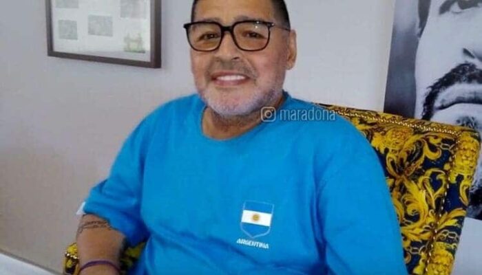Diego Maradona “Si Tangan Tuhan” Meninggal Dunia