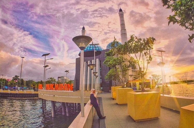 Masjid terapung 3 Tempat Wisata Makassar Instagramable