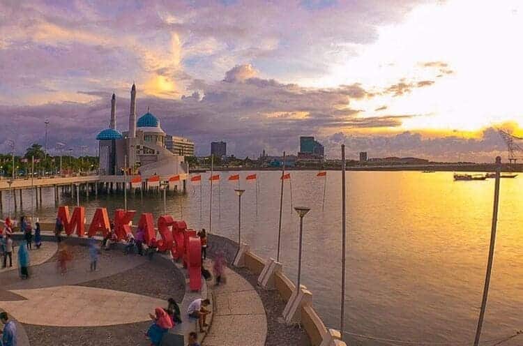 Pantai Losari 3 Tempat Wisata Makassar Instagramable