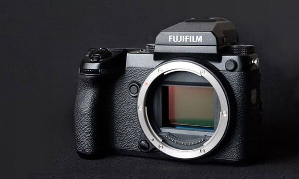 Fujifilm GFX 50S 5 Kamera Mirrorless Terbaik di Tahun 2021