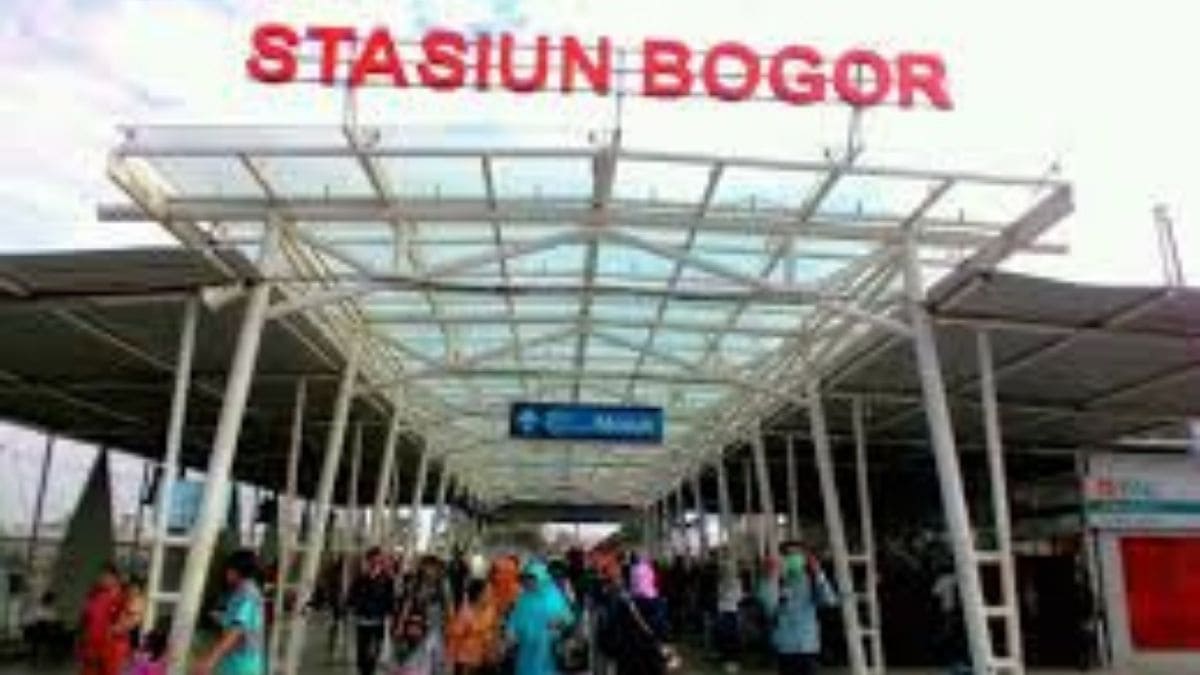 Stasiun Bogor Stasiun Bogor Yang Teramai Pada Libur Lebaran