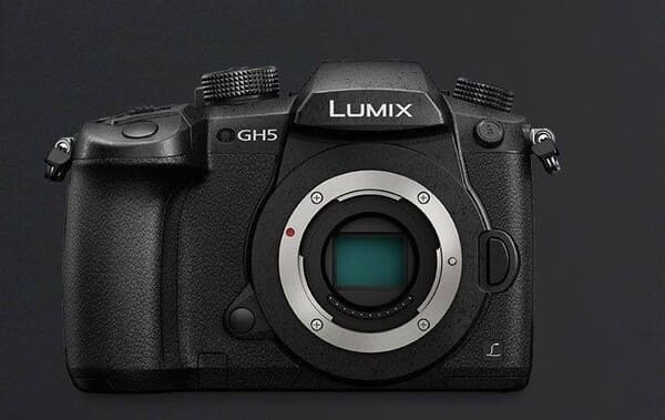 lumix GH5 5 Kamera Mirrorless Terbaik di Tahun 2021