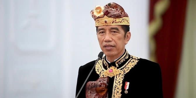 presiden jokowi kita tunjukkan pada dunia bali sangat aman dikunjungi Mayoritas Masyarakat Tolak 3 Periode Jokowi Presiden